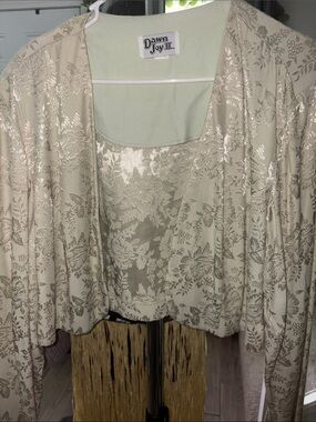 Dawn Joy II Metallic Mint green Floral Jacket - Champagne vintage 18
